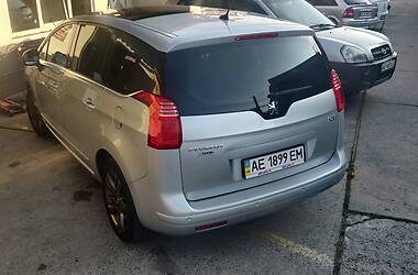 Peugeot 5008  2010