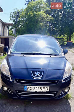 Peugeot 5008 2013