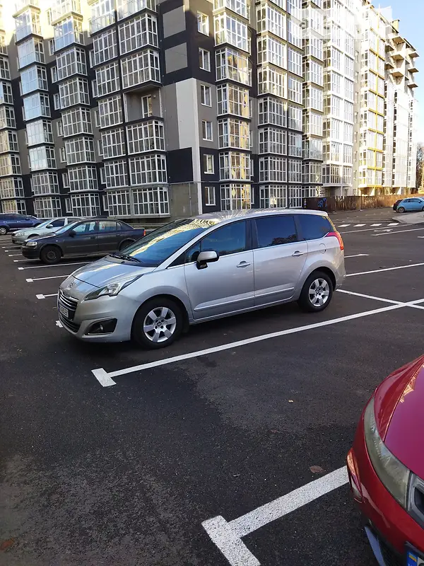 Peugeot 5008