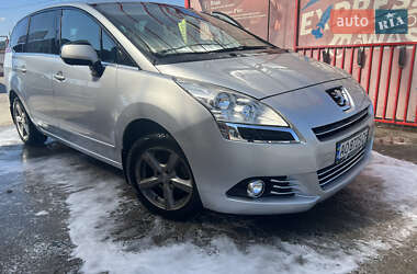 Peugeot 5008  2010