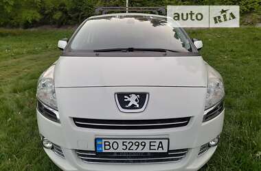 Peugeot 5008  2011