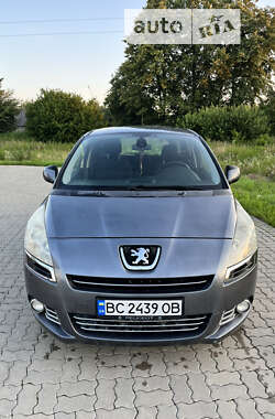 Peugeot 5008  2011