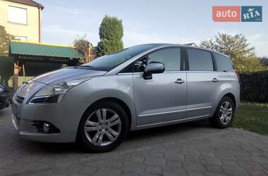 Peugeot 5008  2011