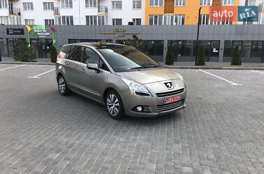 Peugeot 5008  2010