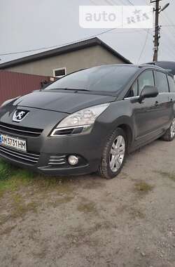 Peugeot 5008  2010