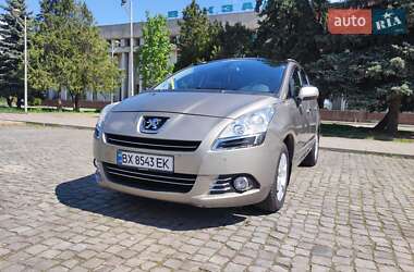Peugeot 5008 2013
