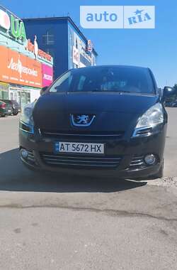 Peugeot 5008  2011