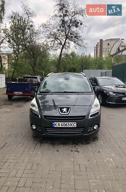 Peugeot 5008 2011