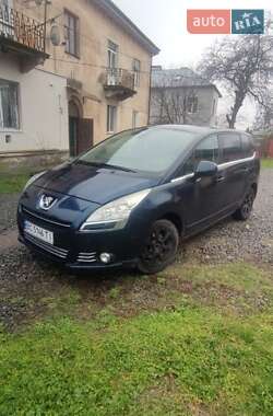 Peugeot 5008  2010