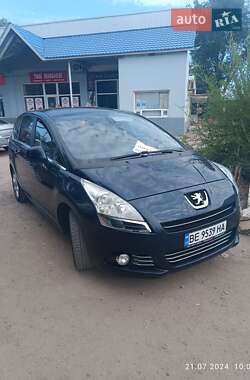 Peugeot 5008  2010