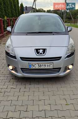 Peugeot 5008  2013