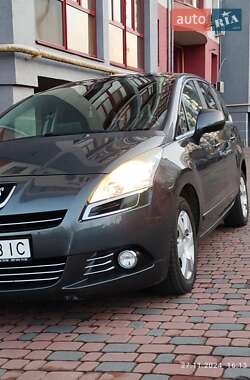 Peugeot 5008  2010