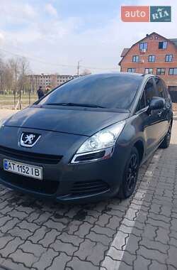 Peugeot 5008  2011