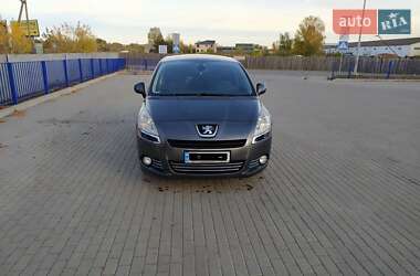 Peugeot 5008  2010