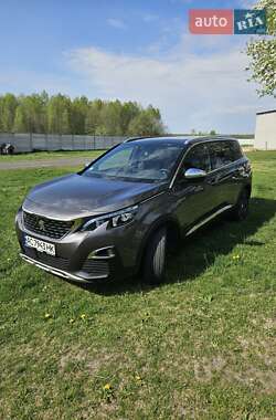 Peugeot 5008  2019