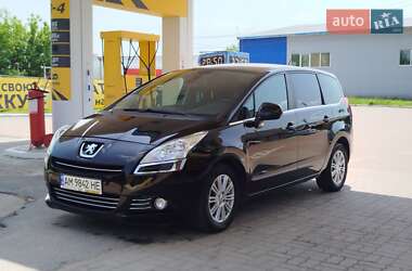 Peugeot 5008  2010