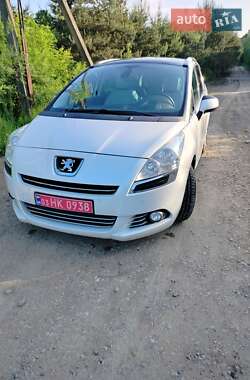 Peugeot 5008  2013