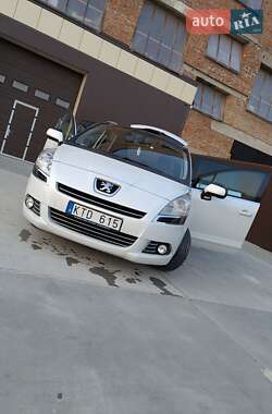Peugeot 5008  2010