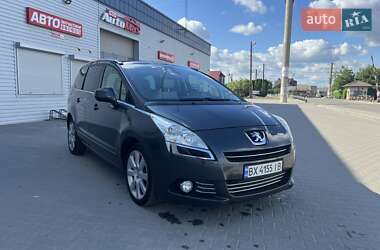 Peugeot 5008 2011