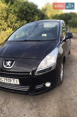 Peugeot 5008  2011