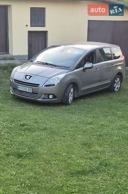 Peugeot 5008  2013