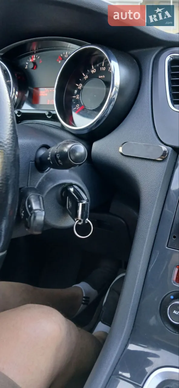2010 Peugeot 5008 - мініатюра 4