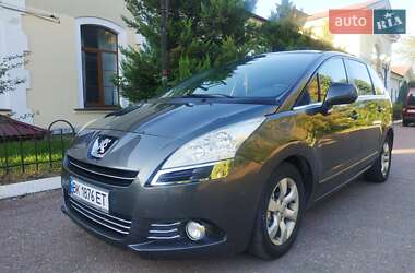 Peugeot 5008  2012