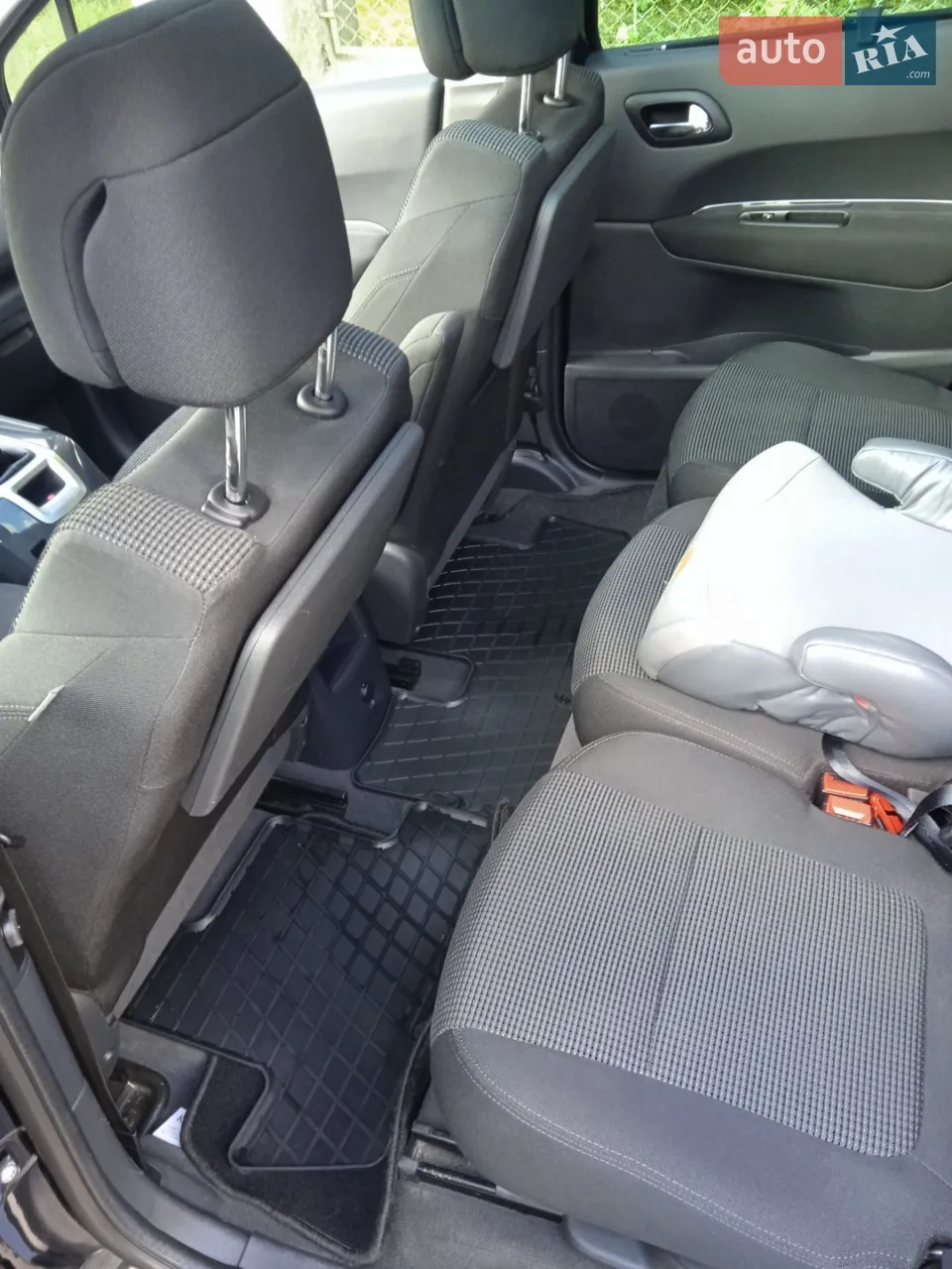 2010 Peugeot 5008 - мініатюра 2