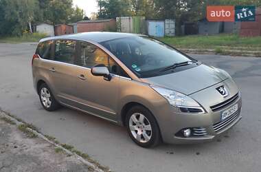 Peugeot 5008  2010