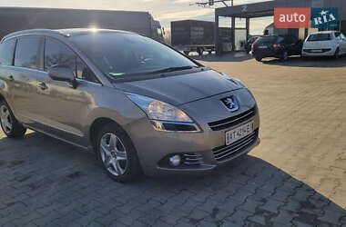 Peugeot 5008  2010