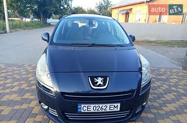 Peugeot 5008  2012