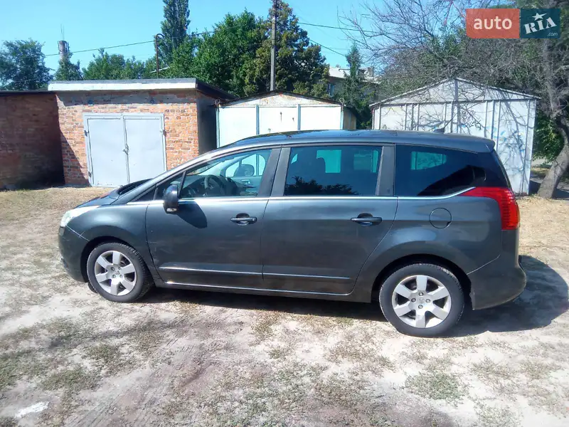 Peugeot 5008