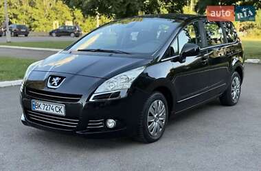 Peugeot 5008  2011