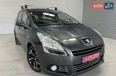 Peugeot 5008  2011