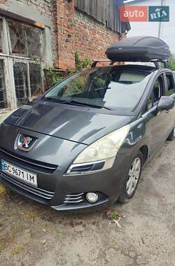 Peugeot 5008  2010