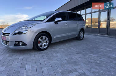Peugeot 5008 2013