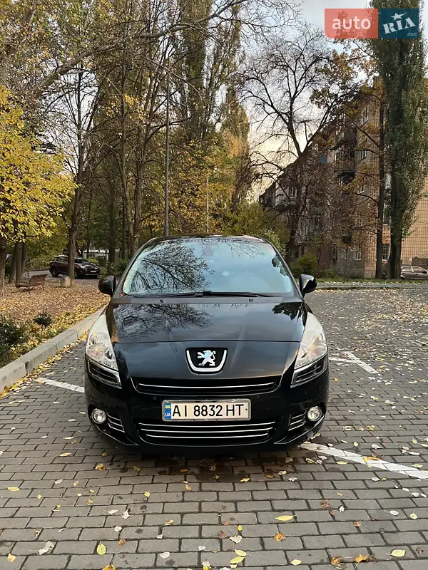 Peugeot 5008 2013