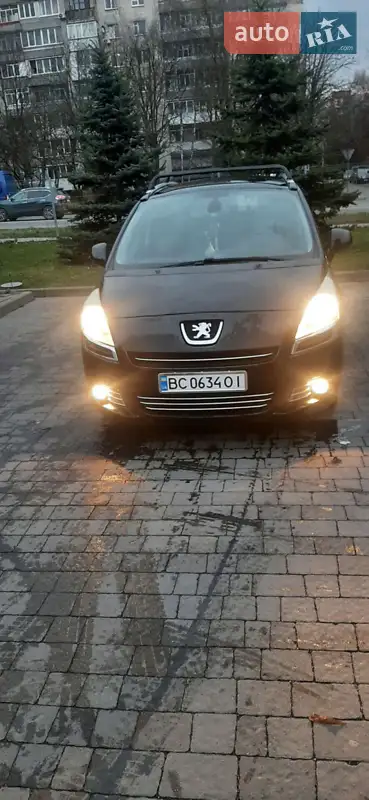 Peugeot 5008 2013