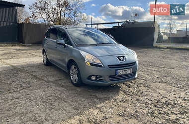 Peugeot 5008  2010