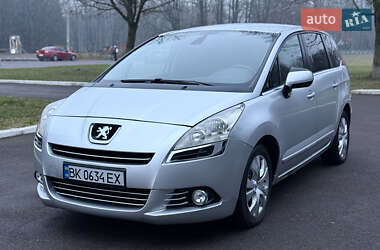 Peugeot 5008  2010