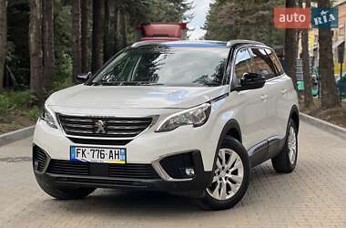 Peugeot 5008  2019