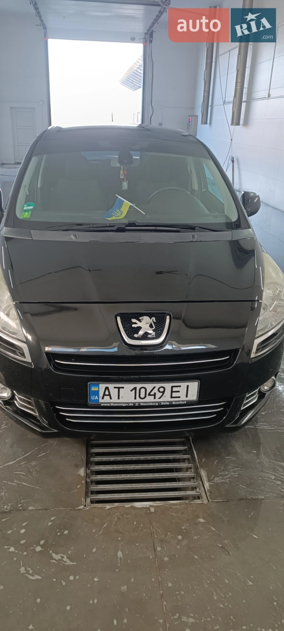 2010 Peugeot 5008 - фото 1