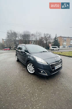 Peugeot 5008  2013