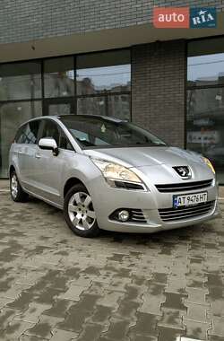 Peugeot 5008  2011