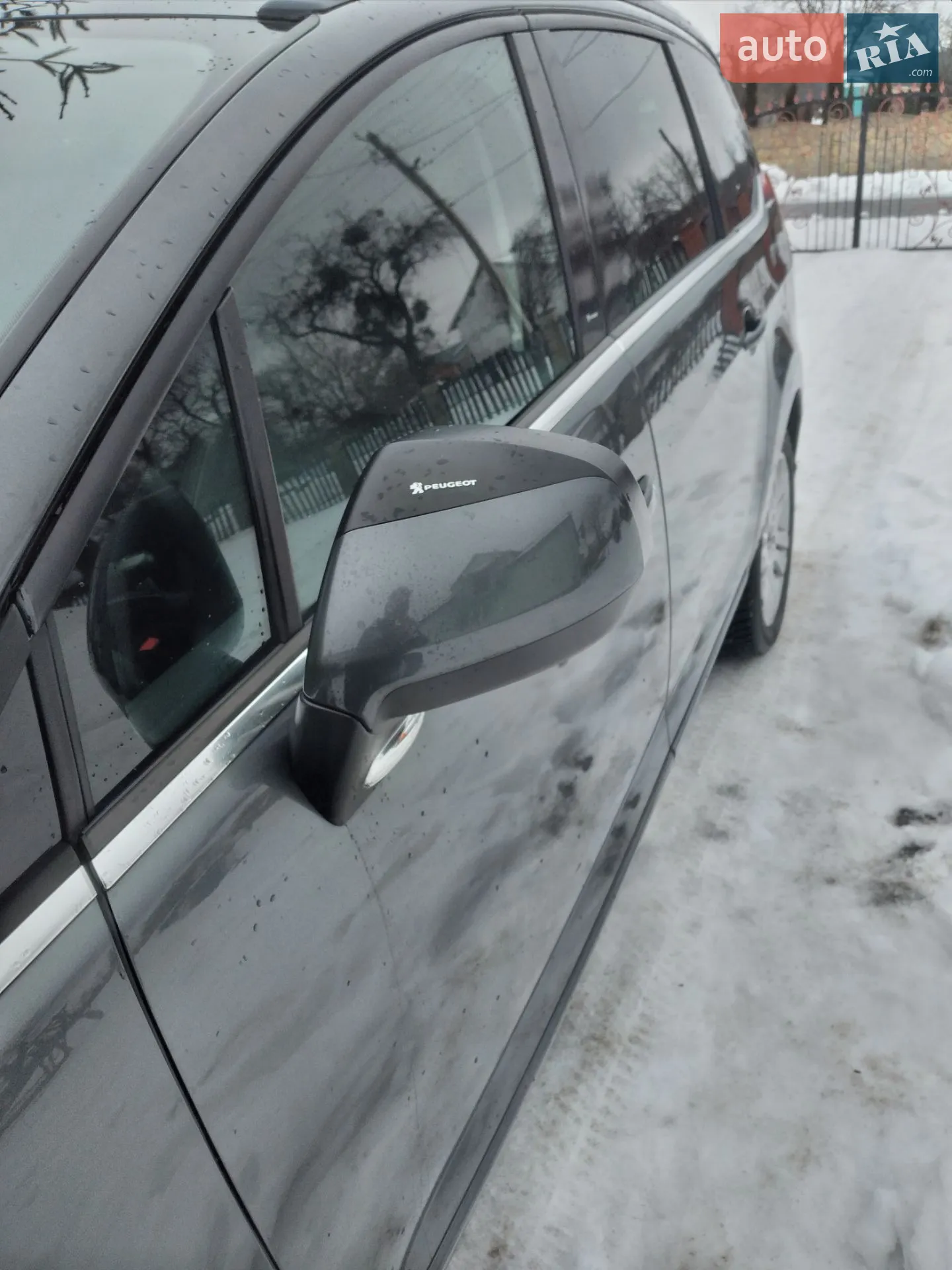 Peugeot 5008 2010 VIN VF30E5FV8AS311973 фото оголошення 4 з 17