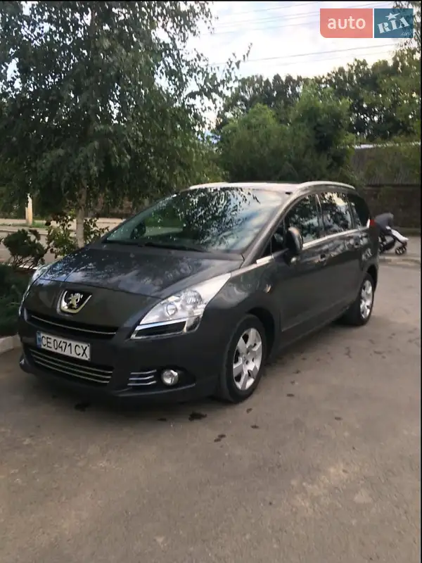 Peugeot 5008 2012