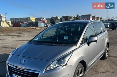 Peugeot 5008  2015