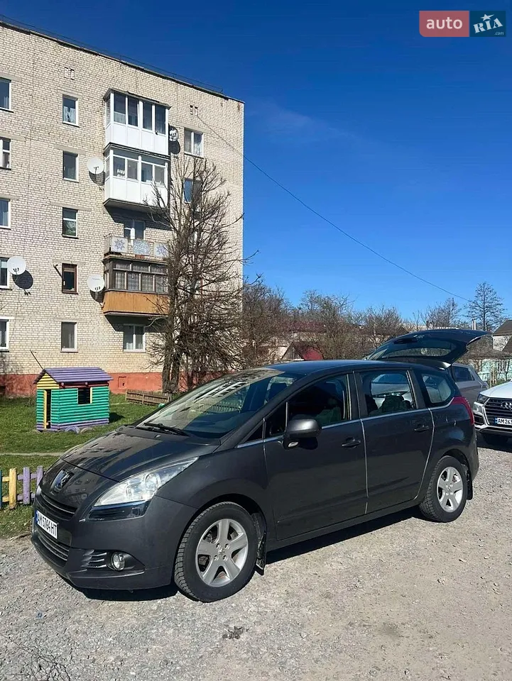 2010 Peugeot 5008 - мініатюра 3