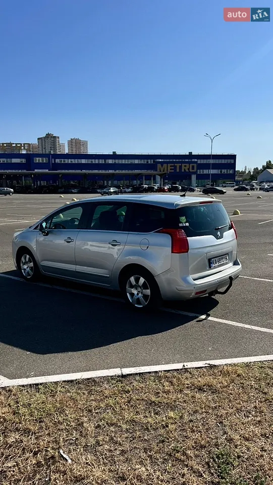 2011 Peugeot 5008 - мініатюра 4