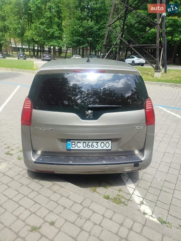 2010 Peugeot 5008 - мініатюра 4